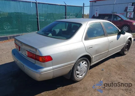 2001 Toyota Camry Le из США, поврежденный, VIN 4T1BG22K61U822323
